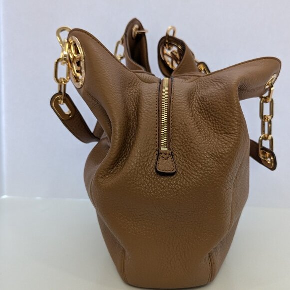 NWT Michael Kors "Fulton" Large Leather Shoulder Tote in Color Acorn. - Picture 8 of 10